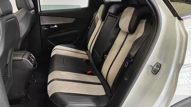 Peugeot 3008 • 2020 • 41,284 km 10