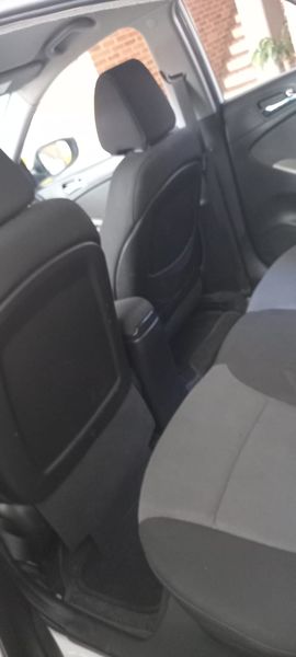 Hyundai Accent • 2012 • 82,000 km 3