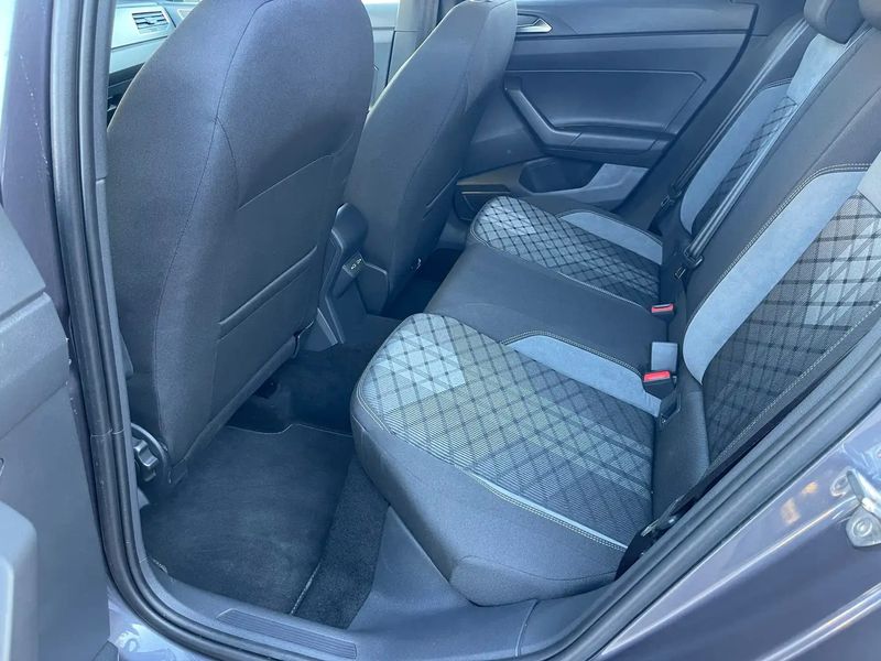 Volkswagen Polo • 2024 • 37,850 km 10