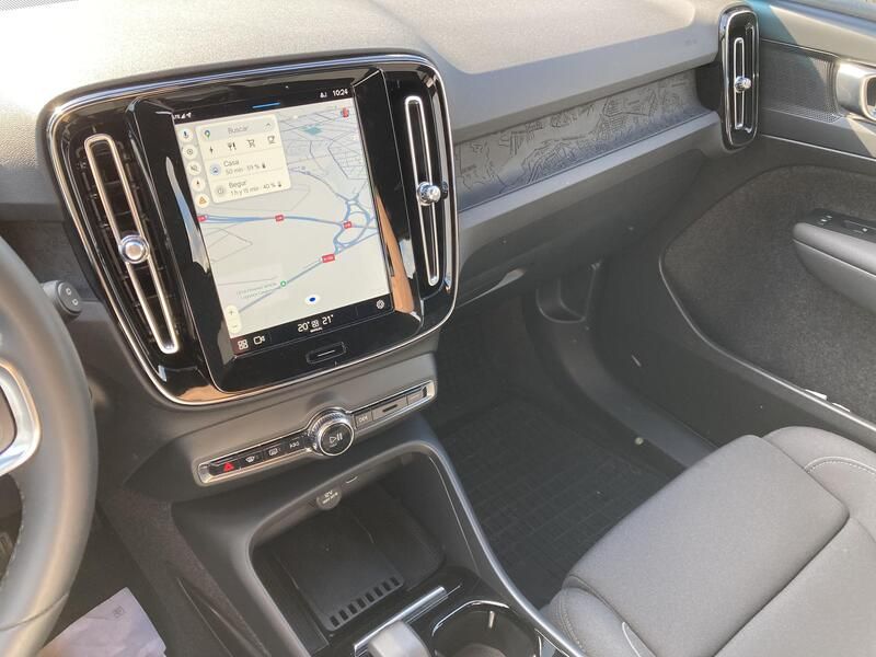 Volvo XC40 • 2023 • 16,708 km 12