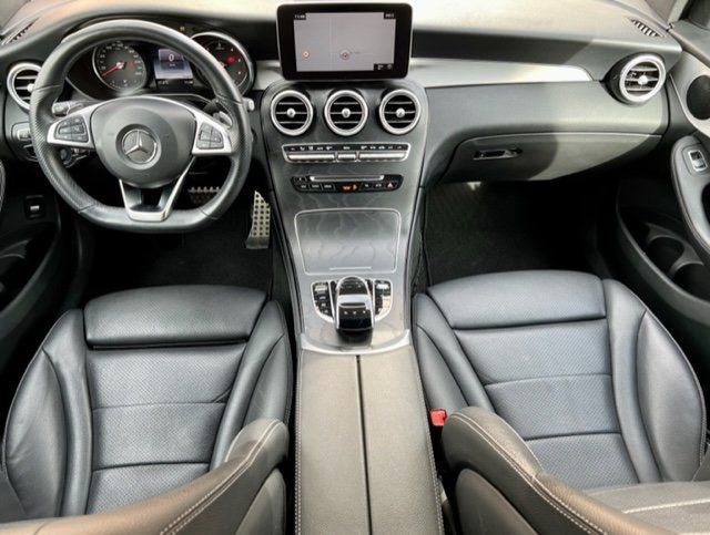 Mercedes-Benz GLC • 2019 • 105,000 km 4