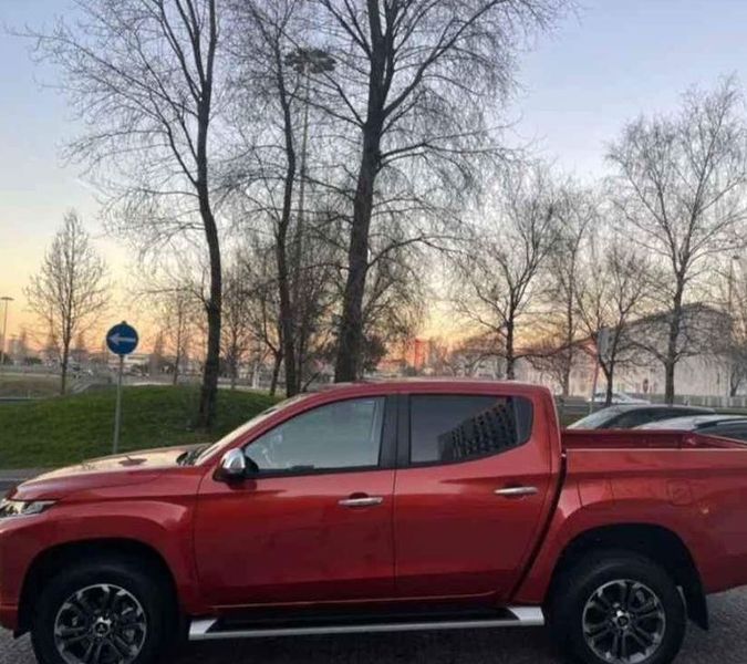 Mitsubishi Outlander • 2022 • 50,000 km 4