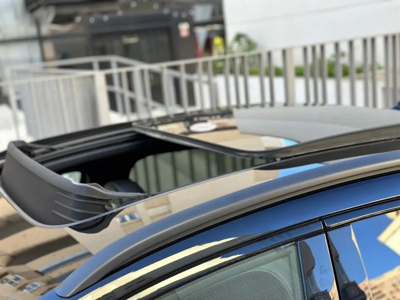 Audi e-tron • 2020 • 50,400 km 8