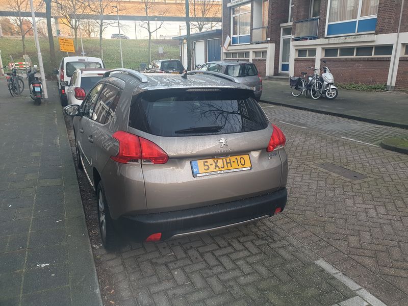 Peugeot 2008 • 2014 • 63,600 km 13