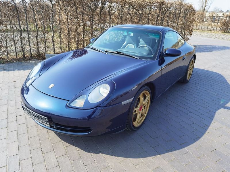 Porsche 911 Carrera • 1998 • 182,000 km 1