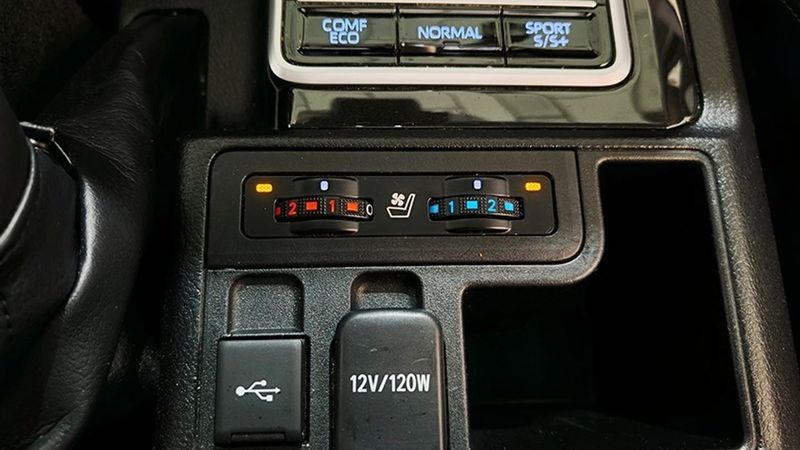 Toyota Land Cruiser • 2023 • 64,871 km 4