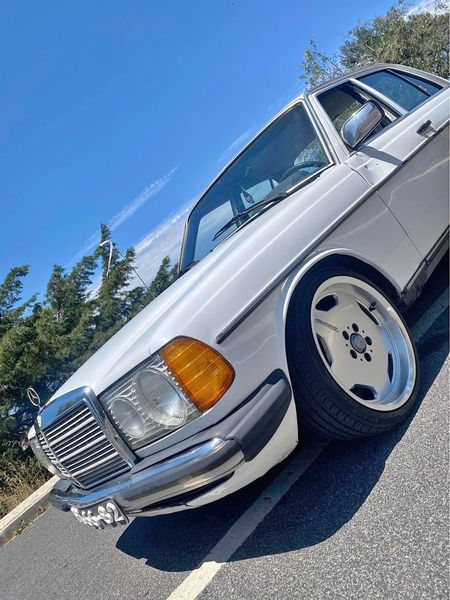Mercedes-Benz 200 - 300 • 1979 • 432,000 km 2
