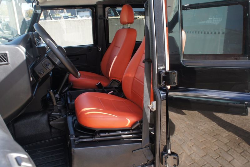 Land Rover Defender • 2012 • 80,000 km 9