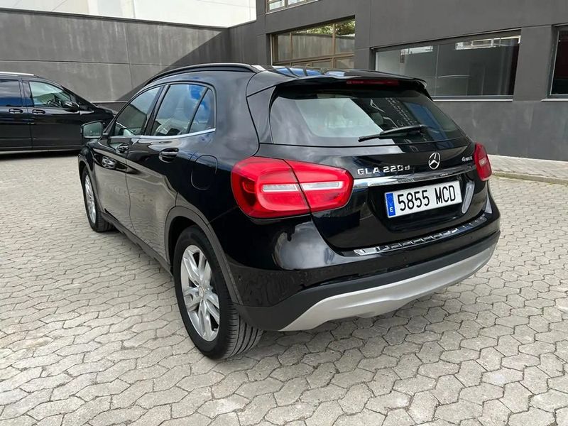 Mercedes-Benz GLA-Class • 2017 • 50,000 km 6