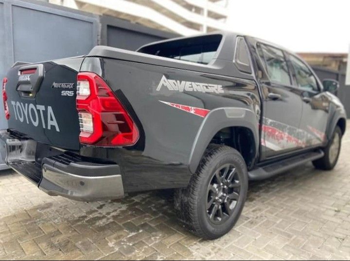 Toyota Hilux • 2019 • 32 km 2