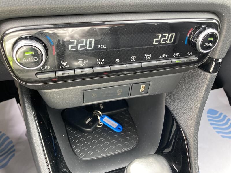 Toyota Yaris • 2022 • 55,150 km 35