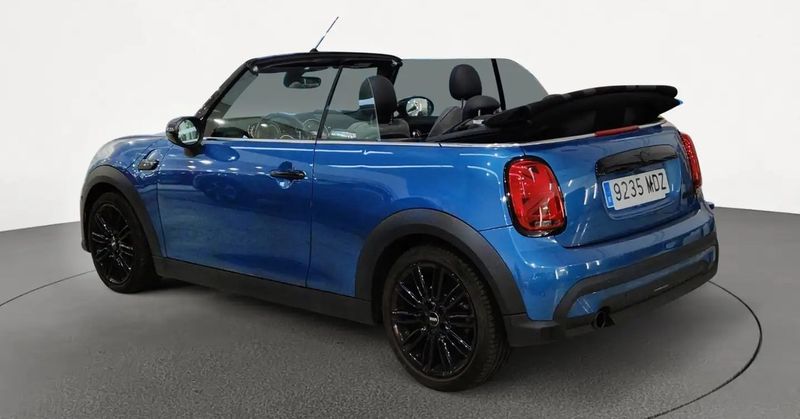 MINI Convertible • 2023 • 37,054 km 7