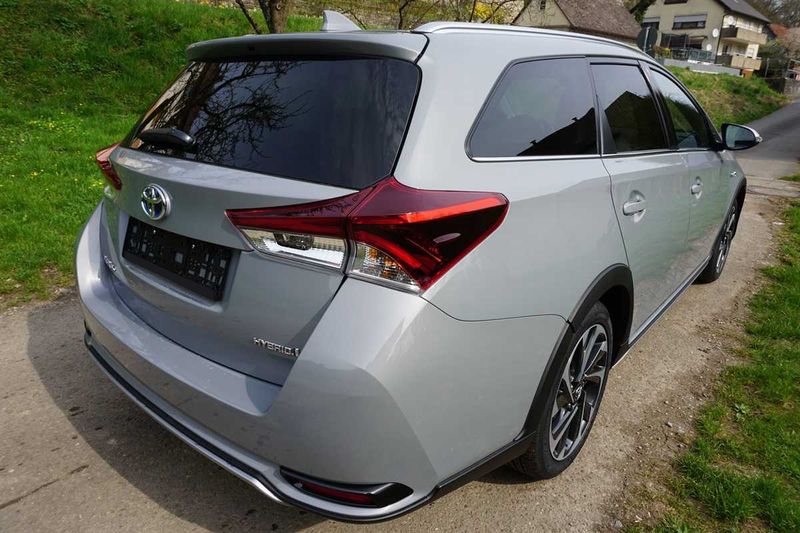 Toyota Auris • 2018 • 71,200 km 3