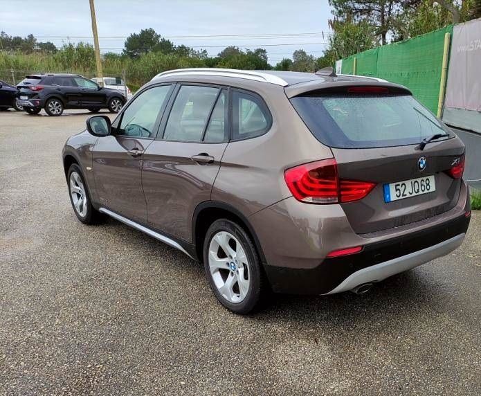 BMW X1 • 2010 • 249,999 km 1