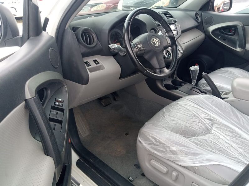 Toyota RAV4 • 2013 • 9 km 2