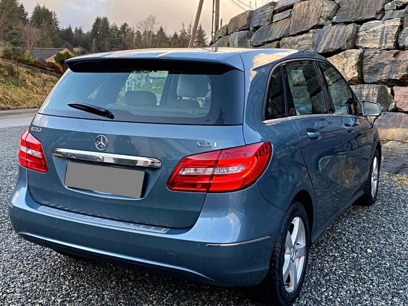 Mercedes-Benz 100 D • 2012 • 190,000 km 4