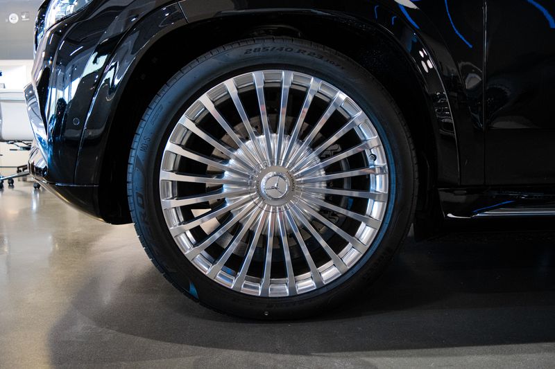 Mercedes-Benz Maybach • 2024 • 3,800 km 20