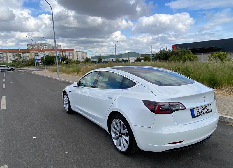 Tesla Model 3 • 2020 • 95,987 km 7