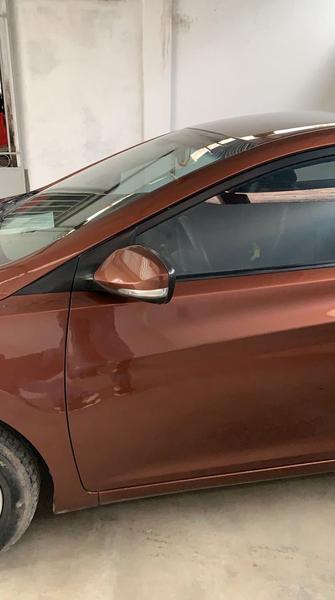Hyundai Elantra • 2013 • 79,400 km 10