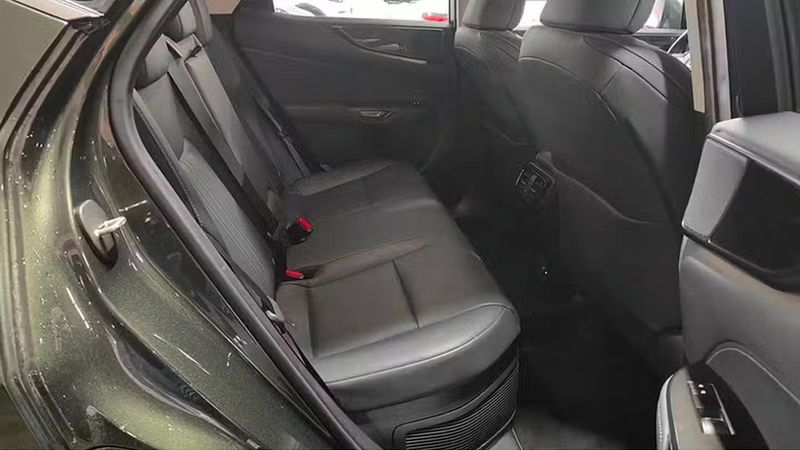 Lexus NX • 2023 • 43,240 km 2