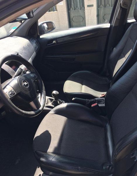 Opel Astra • 2005 • 170,000 km 4