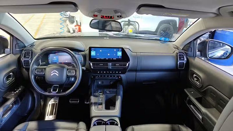 Citroën C5 • 2023 • 45,787 km 5