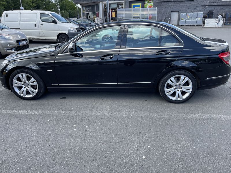 Mercedes-Benz C • 2008 • 189,250 km 8