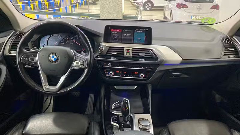 BMW X4 • 2018 • 134,000 km 3