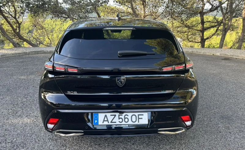 Peugeot 308 • 2023 • 7,990 km 2