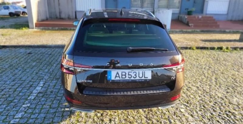 Škoda Superb • 2020 • 32,000 km 4