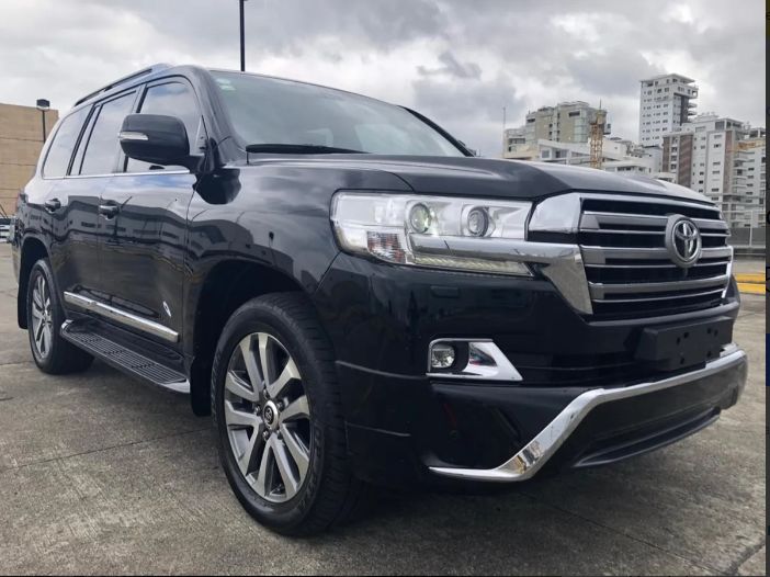 Toyota Land Cruiser • 2018 • 85,000 km 6