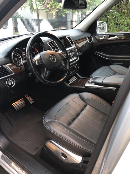 Mercedes-Benz GL • 2013 • 10,000 km 6