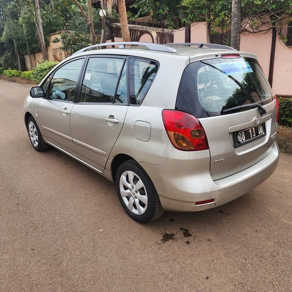 Toyota Corolla • 2002 • 139,000 km 10