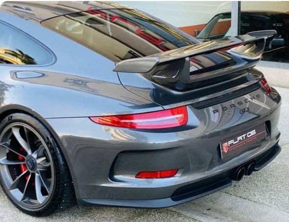 Porsche 911 • 2015 • 15,500 km 1