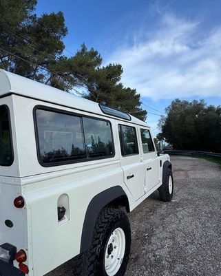 Land Rover Defender • 1998 • 72,000 km 6