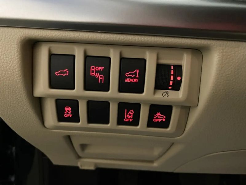 Subaru Outback • 2018 • 94,000 km 4