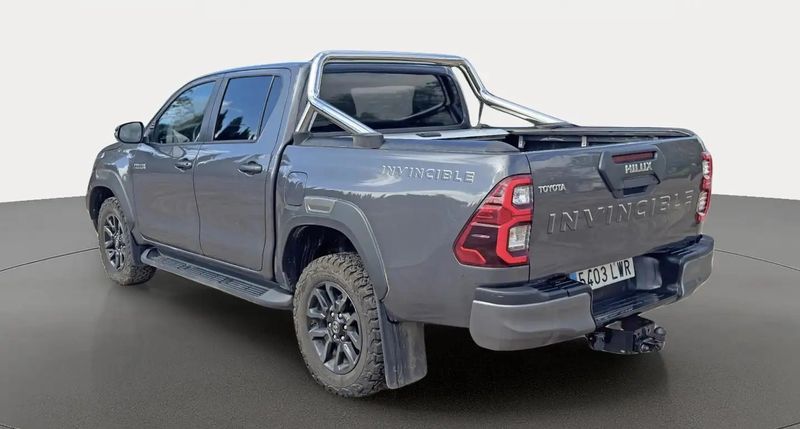 Toyota Hilux • 2022 • 101,000 km 3