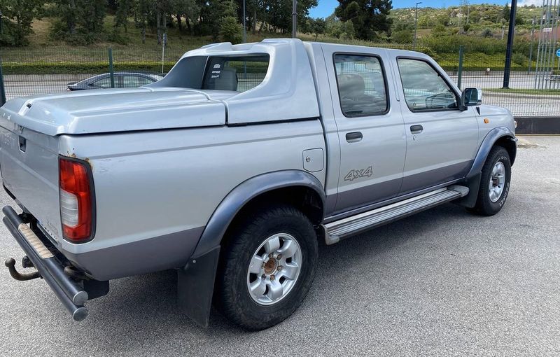 Nissan Navara • 1999 • 250,000 km 5