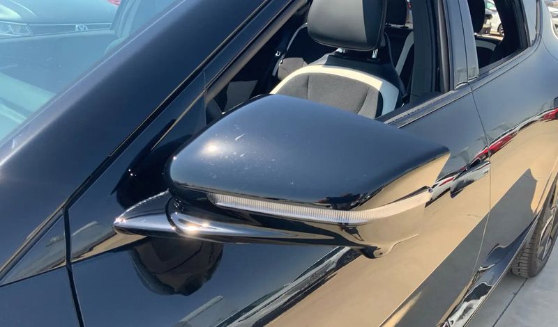 Kia K5 • 2024 • 2,235 km 10