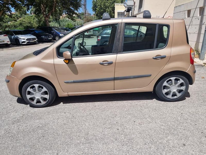 Renault Scénic • 2004 • 180,000 km 5
