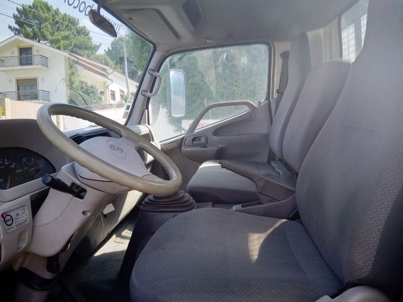 Toyota Dyna • 2007 • 60,000 km 4