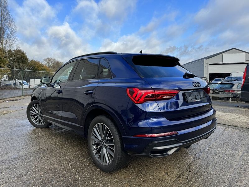 Audi Q3 • 2021 • 38,444 km 2