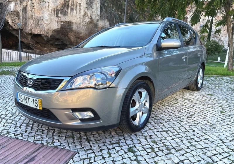 Kia Cee`d SW • 2013 • 128,000 km 1