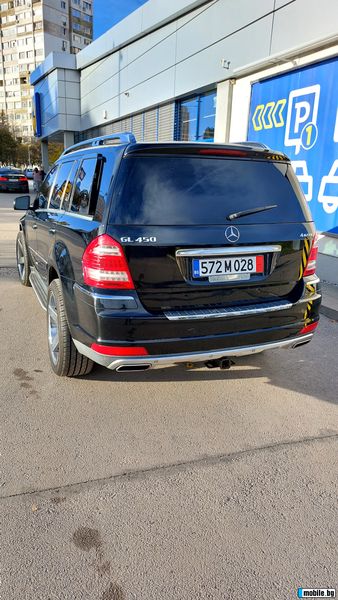 Mercedes-Benz GL • 2012 • 230,000 km 3