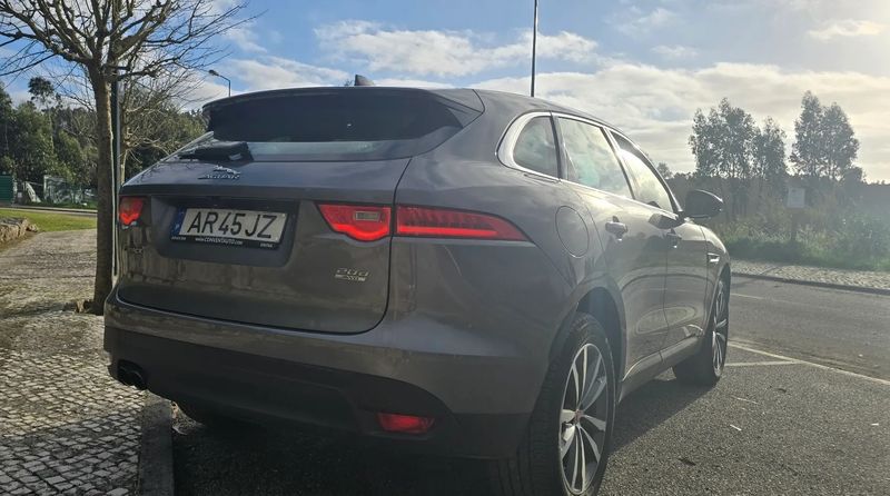 Jaguar F-Pace • 2017 • 168,000 km 4