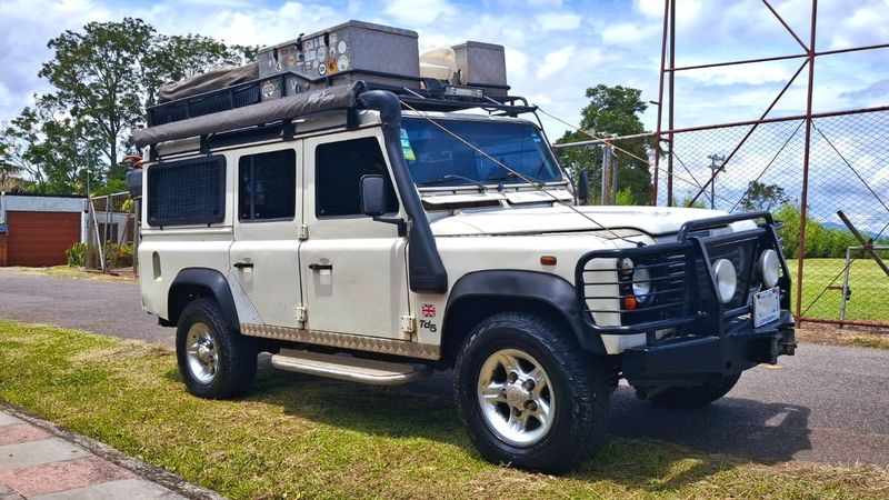 Land Rover Defender • 2002 • 357,338 km 11