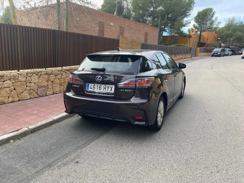 Lexus CT • 2015 • 151,000 km 4