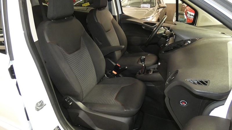 Ford Tourneo Connect • 2022 • 18,818 km 17