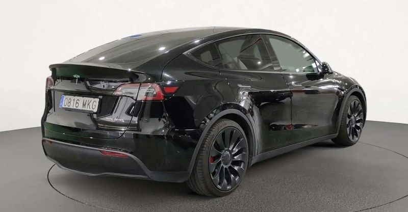 Tesla Model Y • 2023 • 39,514 km 2