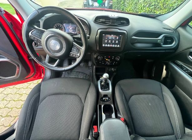 Jeep Renegade • 2020 • 109,000 km 3